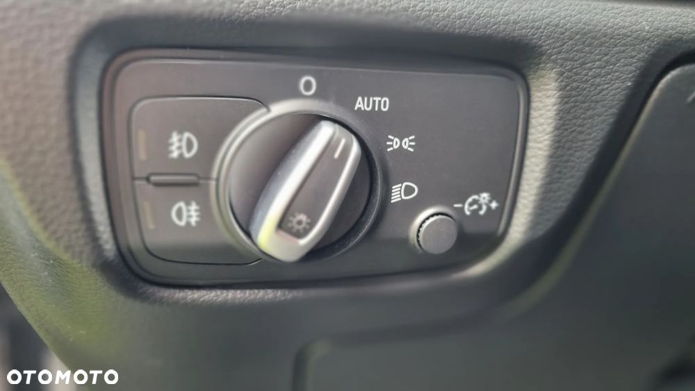 Audi A3 3-drzwiowe 1.6 TDI Attraction - 10