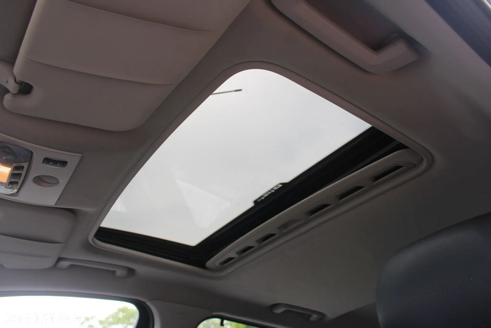 Ford Mondeo 1.8 TDCi Titanium - 31