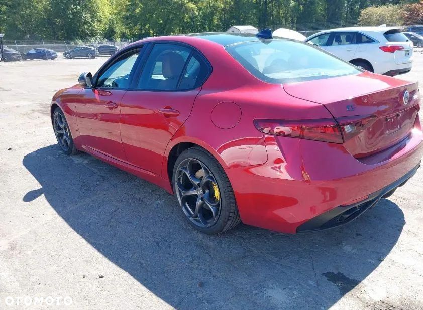Alfa Romeo Giulia 2.0 Turbo 16V AT8 Super - 3