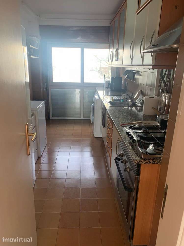 Quarto - localizado em Paço de Arcos Lisbon - Grande imagem: 5/7