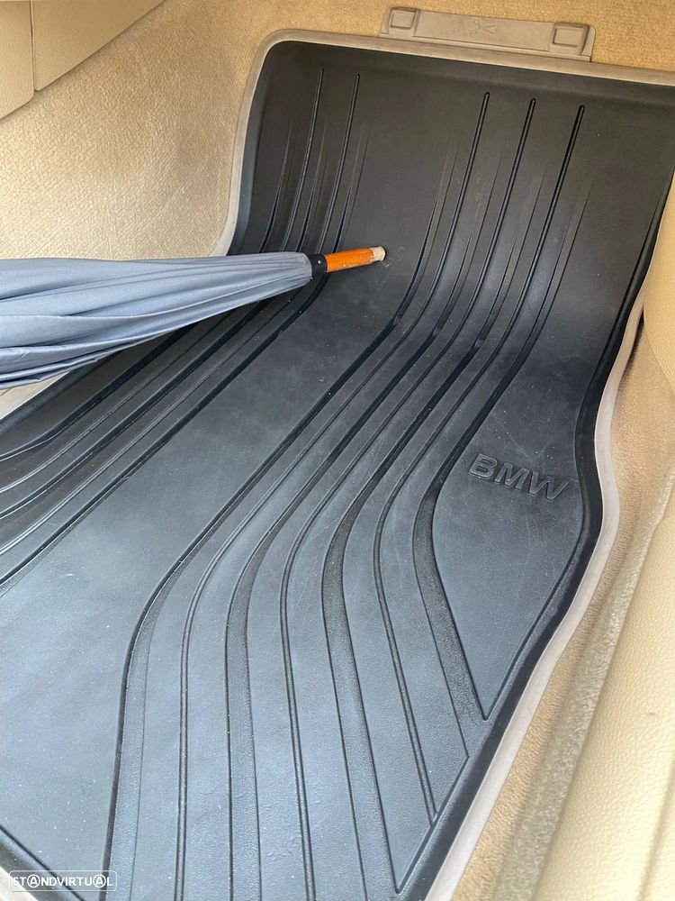 BMW 318 d Touring Auto Line Sport - 8