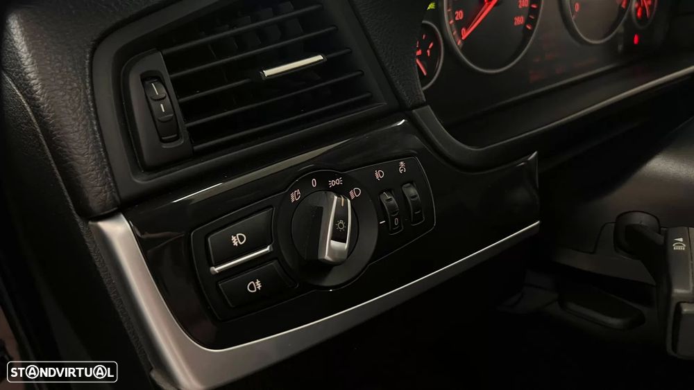 BMW 520 d Line Luxury Auto - 23