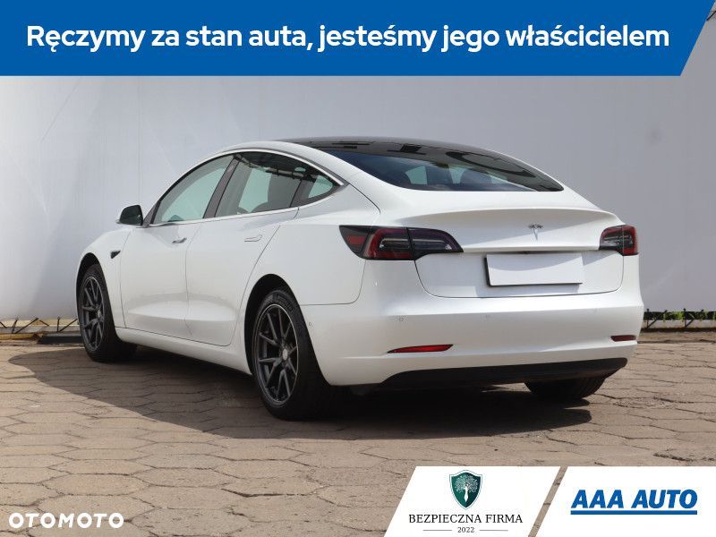 Tesla Model 3 - 6