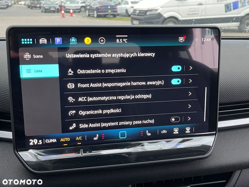 Volkswagen T-Roc - 13