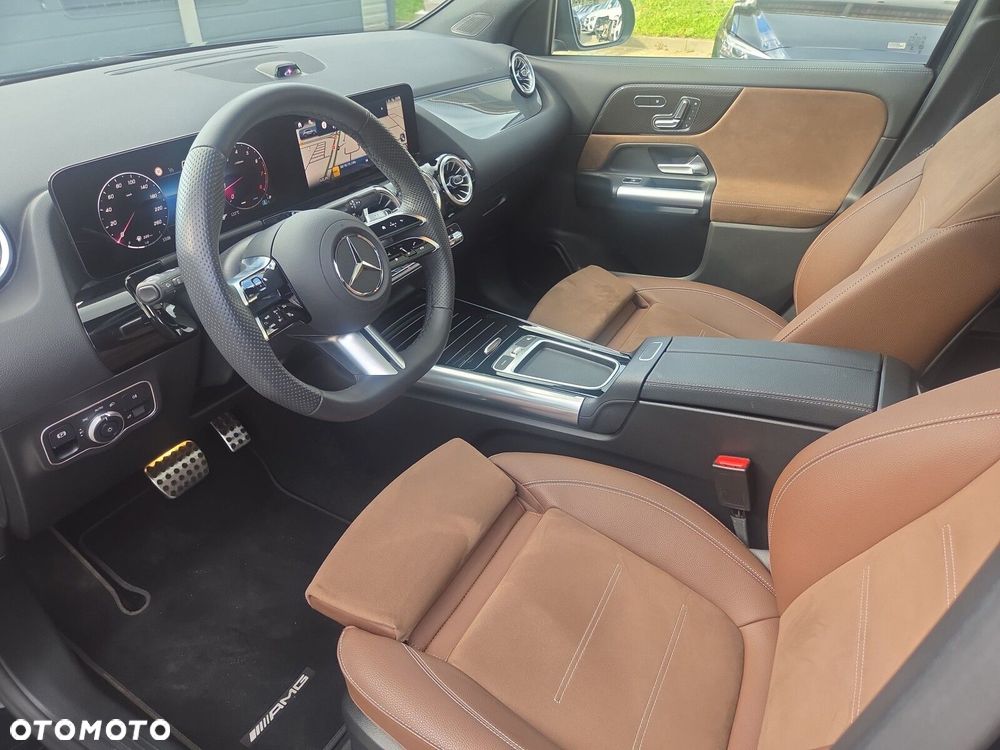 Mercedes-Benz GLA 200 AMG Line - 10