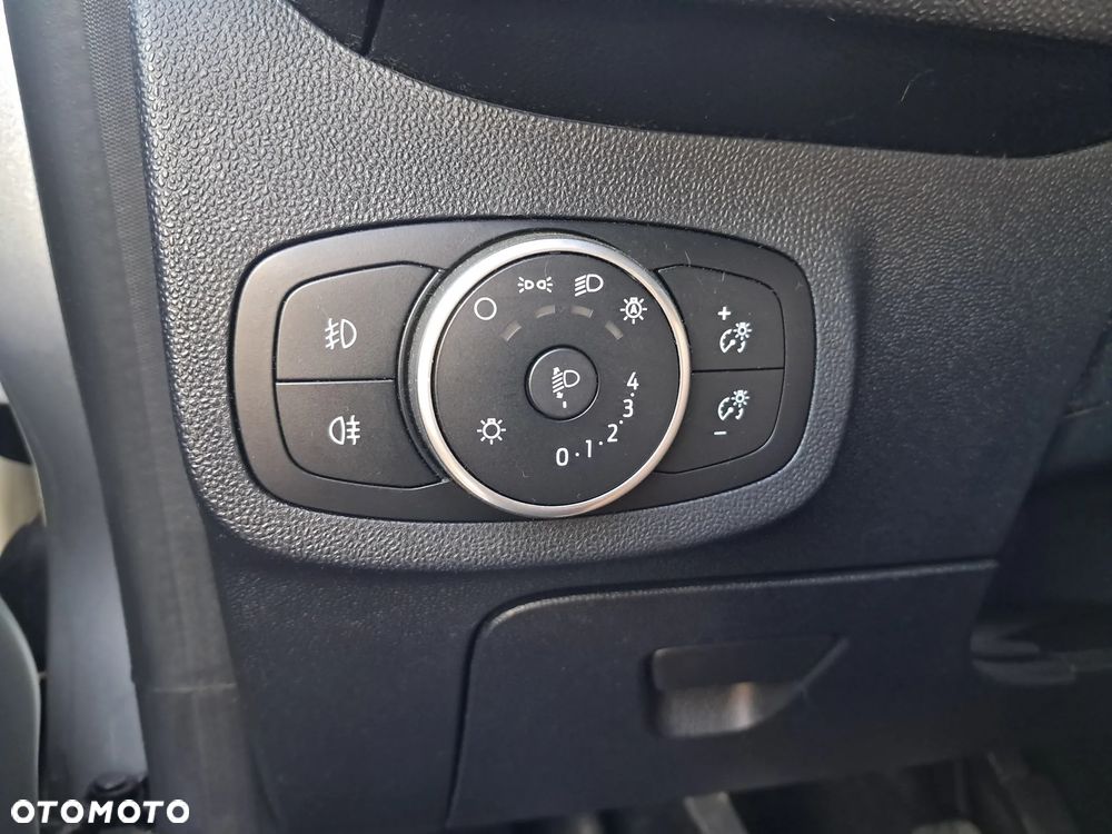 Ford Fiesta 1.5 TDCi S&S TITANIUM - 27