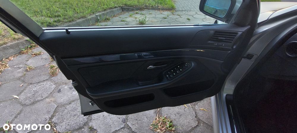 BMW Seria 5 - 15