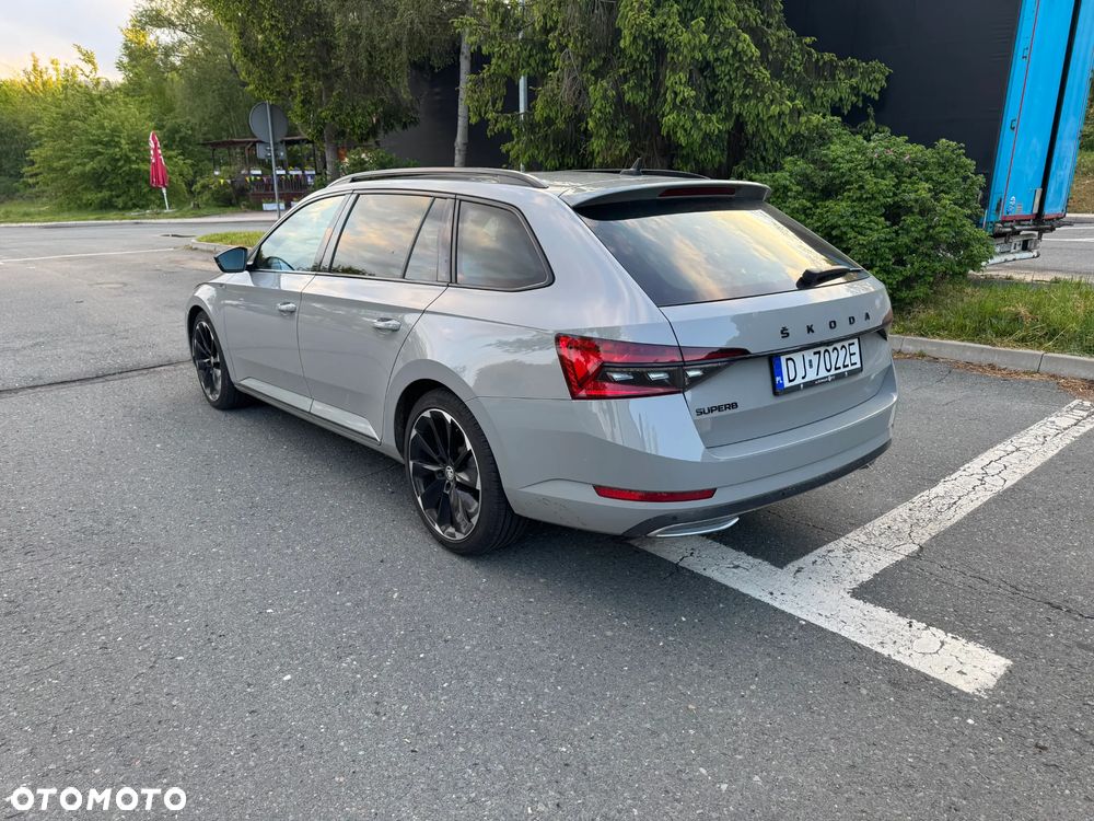 Skoda Superb 2.0 TDI DSG Sportline - 2