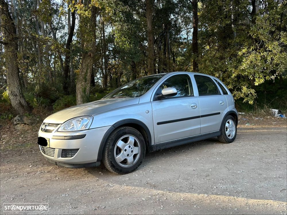 Opel Corsa 1.2 16V Essentia - 1