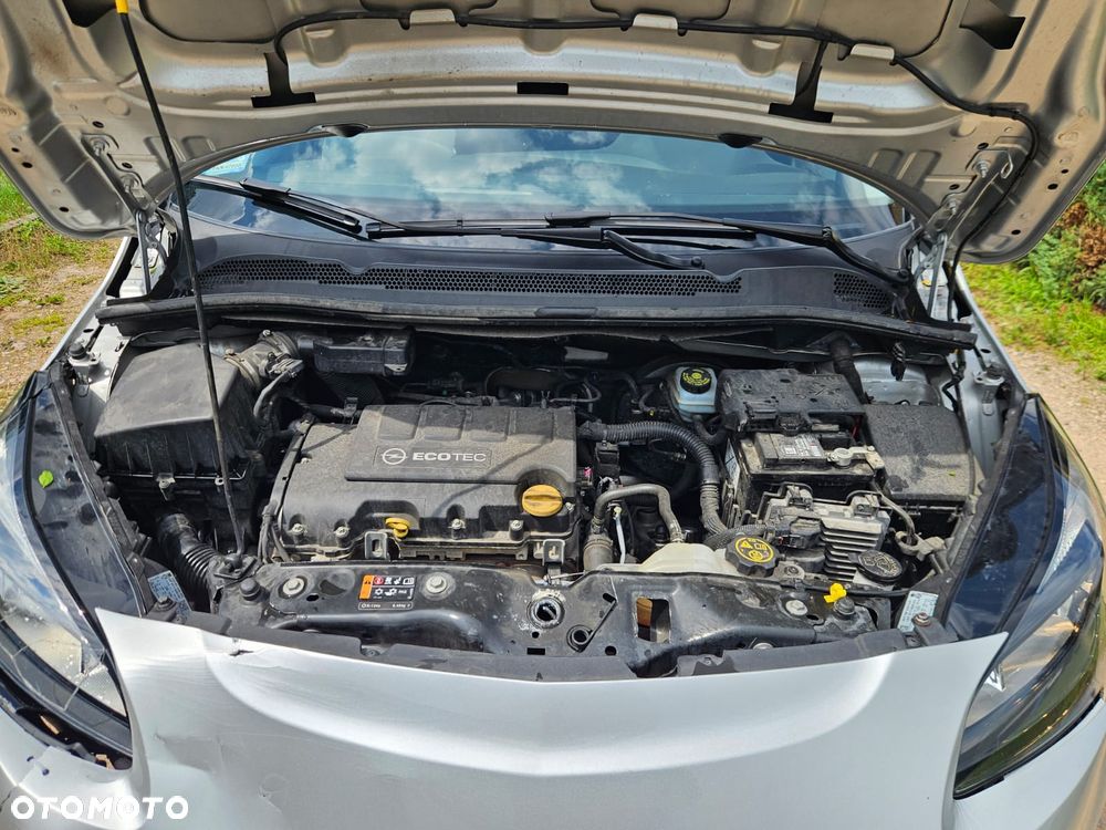 Opel Corsa 1.2 Cosmo - 22
