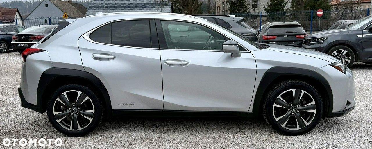 Lexus UX 250h GPF Prestige AWD - 4