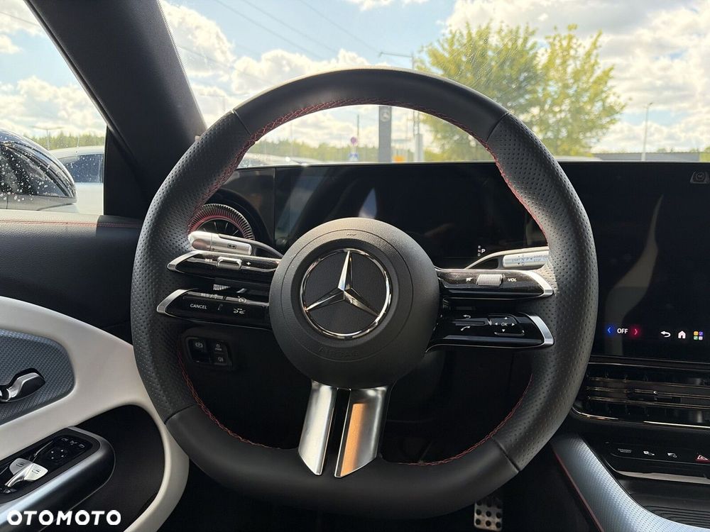 Mercedes-Benz CLA 200 mHEV 8G-DCT - 11