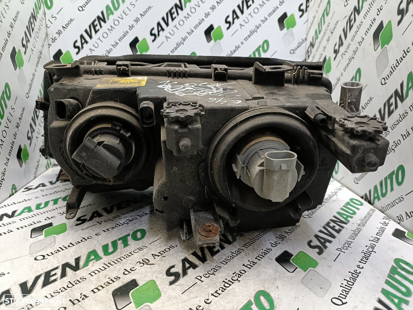 Farol Dto Bmw 3 (E46) - 2