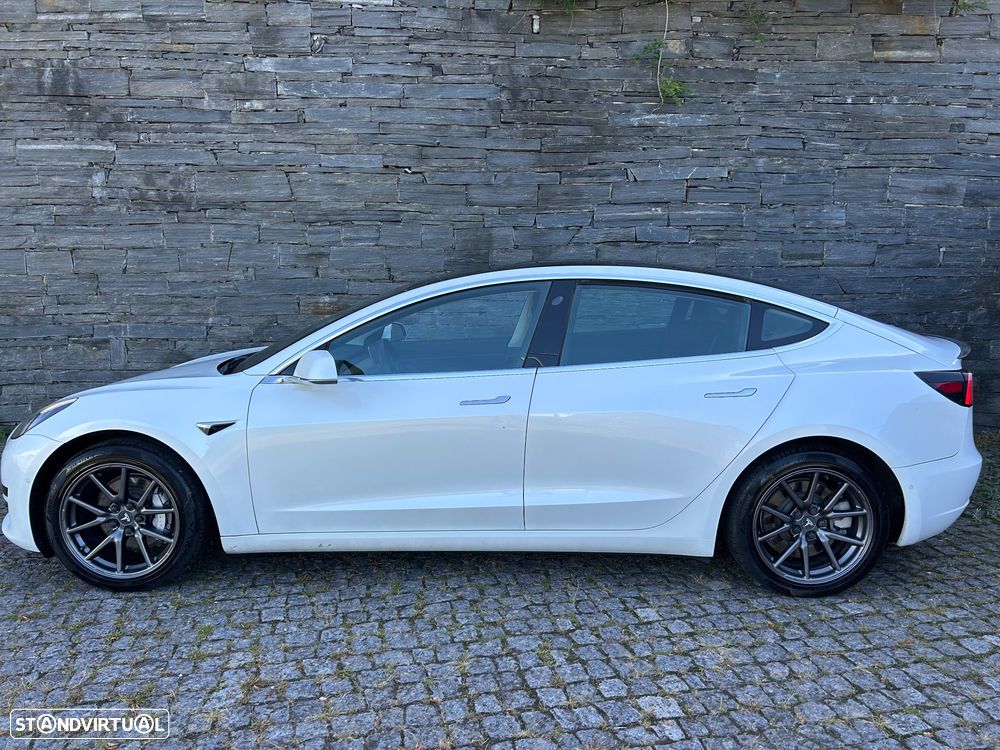 Tesla Model 3 - 5