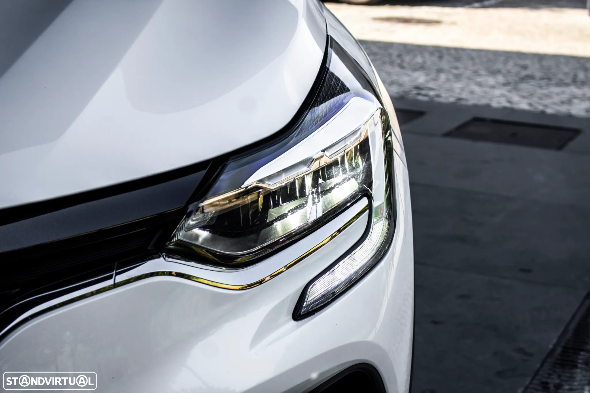 Renault Captur 1.6 E-Tech Intens - 8