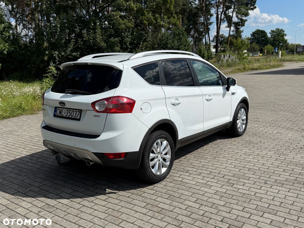 Ford Kuga 2.0 TDCi 2x4 Titanium - 17