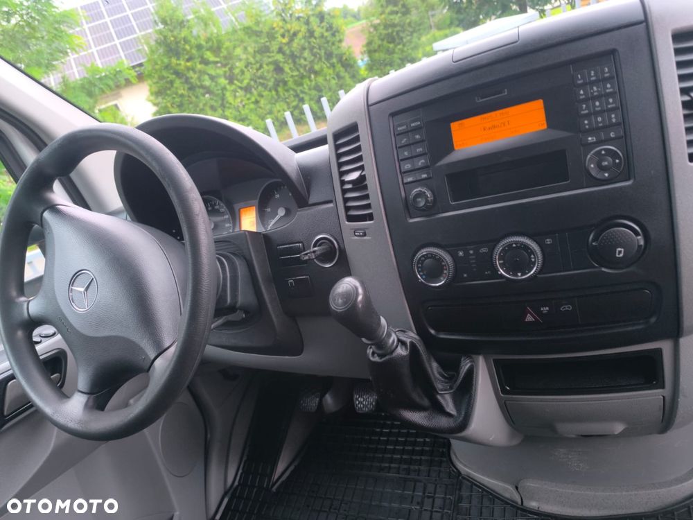 Mercedes-Benz SPRINTER - 25