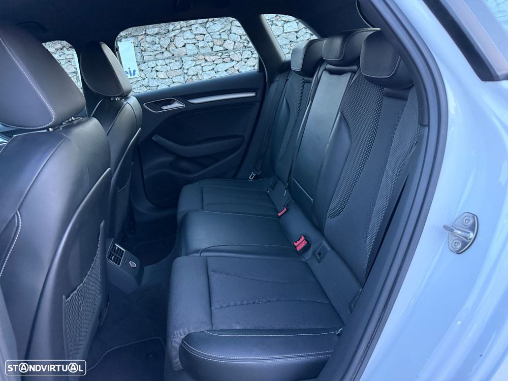 Audi A3 Sportback 1.6 TDI S-line - 14