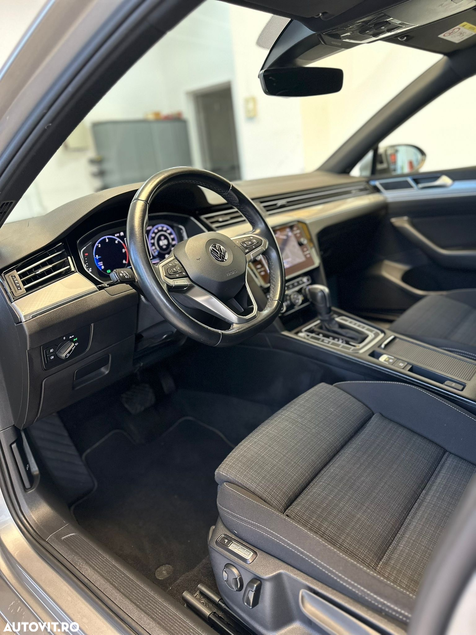 Volkswagen Passat Variant 2.0 TDI DSG Highline - 13