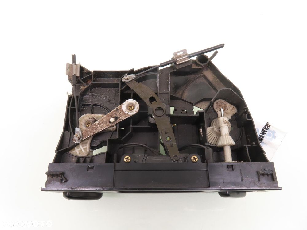 PANEL NAWIEWU Z AC TOYOTA CARINA E T19 8473205010 - 7