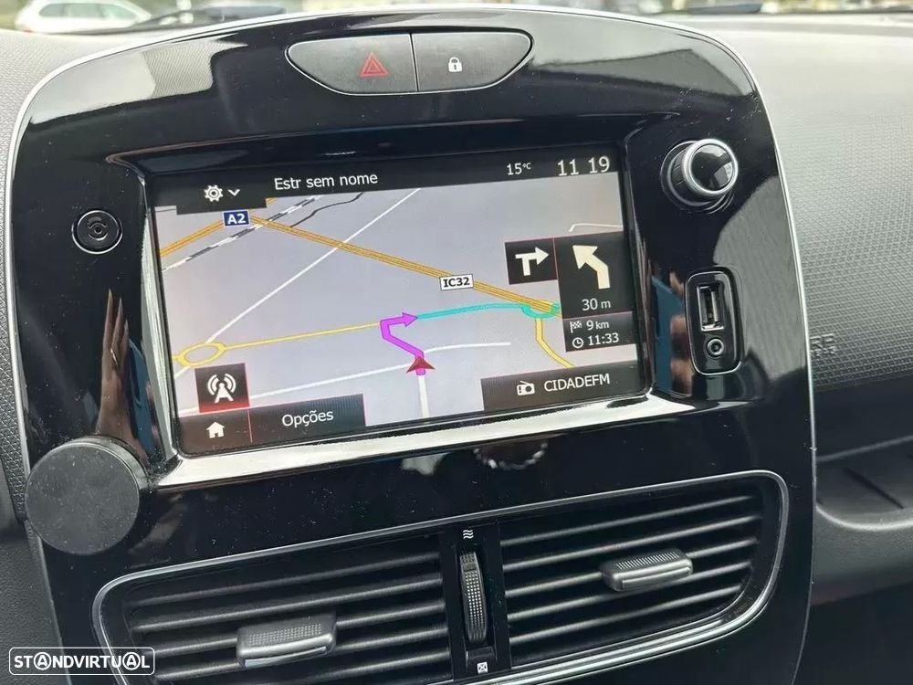 Renault Clio 0.9 TCe Limited Bi-Fuel - 16