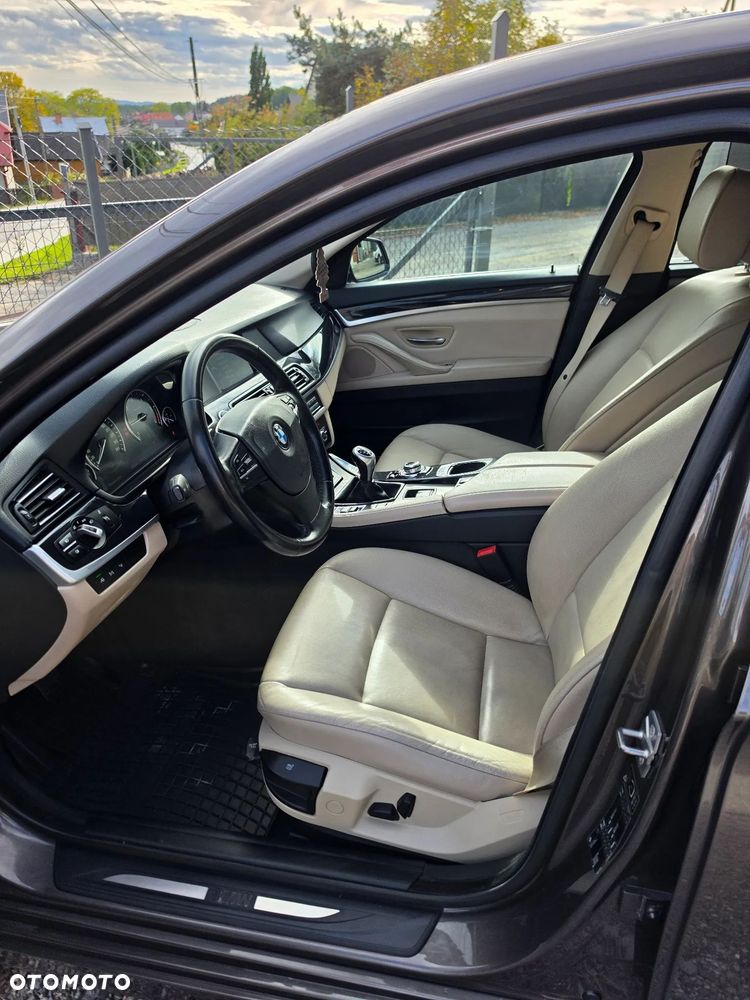 BMW Seria 5 520d - 19