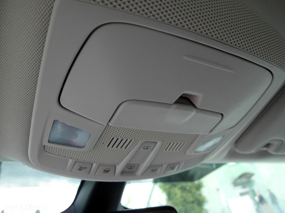 Ford S-Max 1.5 Eco Boost Start-Stopp Titanium - 32