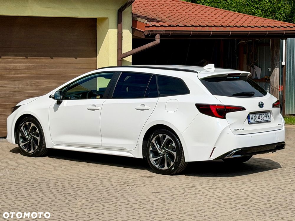 Toyota Corolla 1.8 Hybrid Comfort - 12
