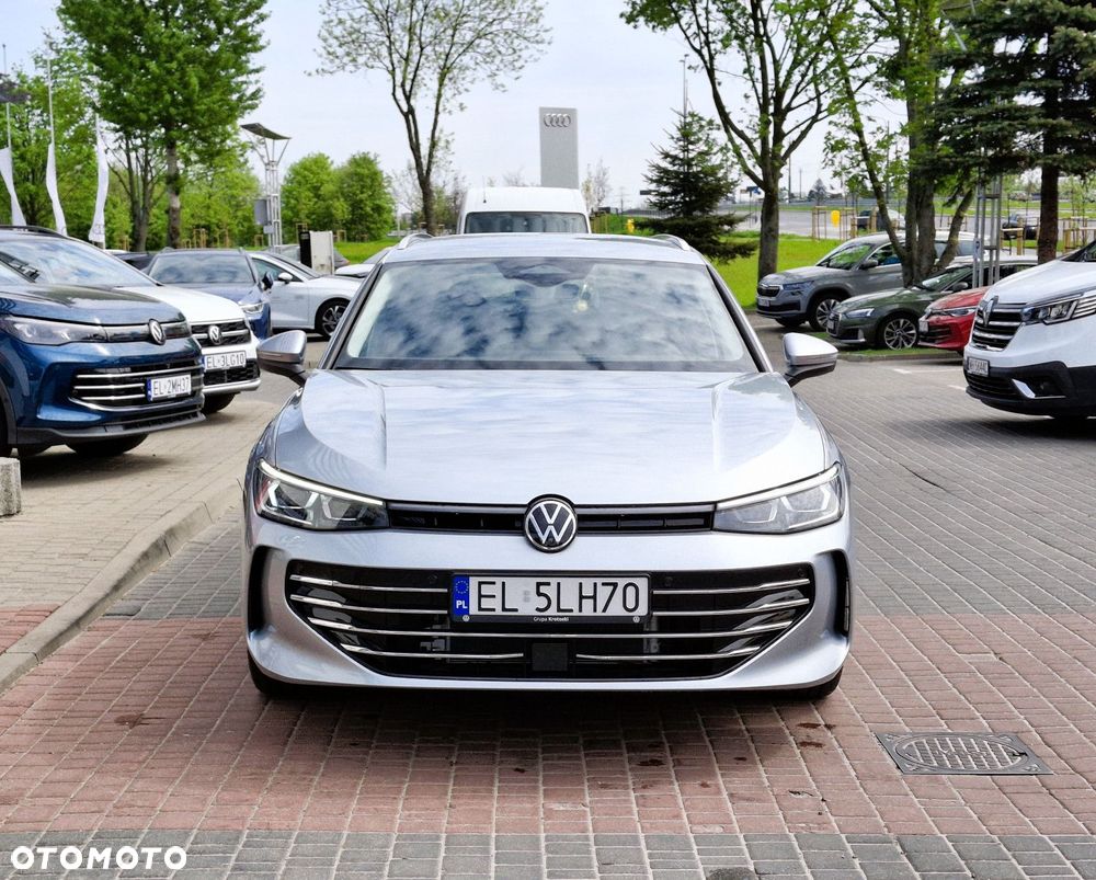 Volkswagen Passat 1.5 TSI EVO Elegance DSG - 2