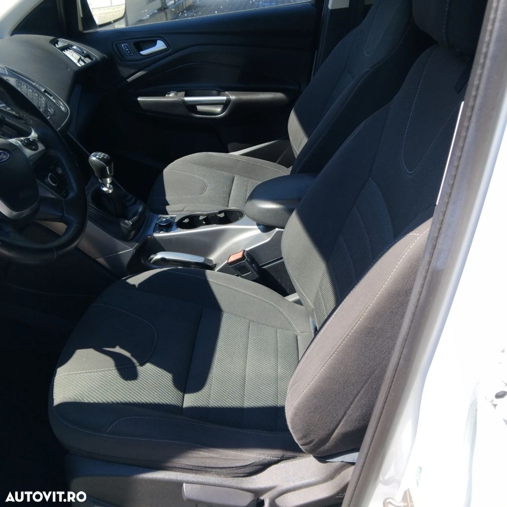 Ford Kuga 1.6 EcoBoost 2x4 Trend - 10