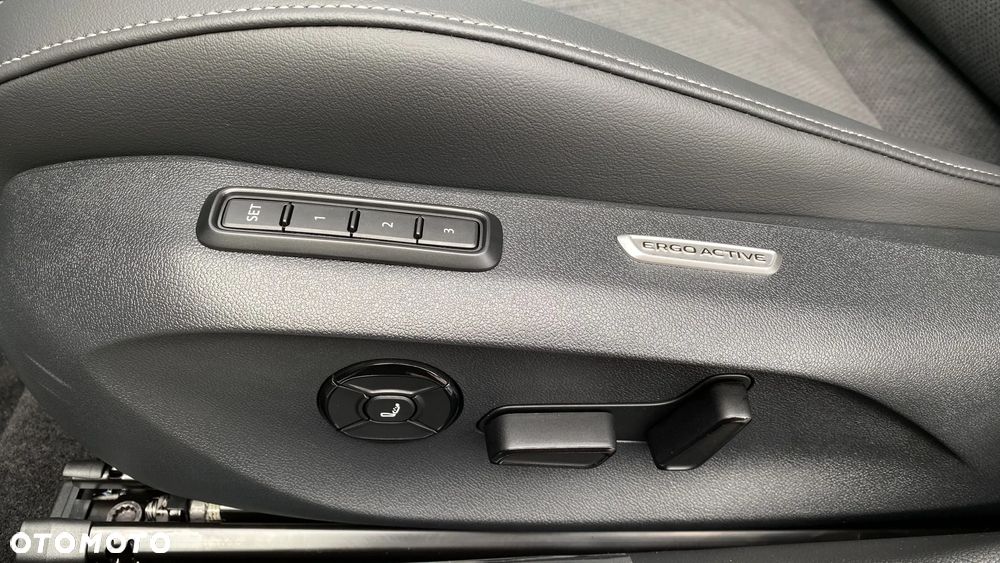 Volkswagen Passat 2.0 TSI Style DSG - 21