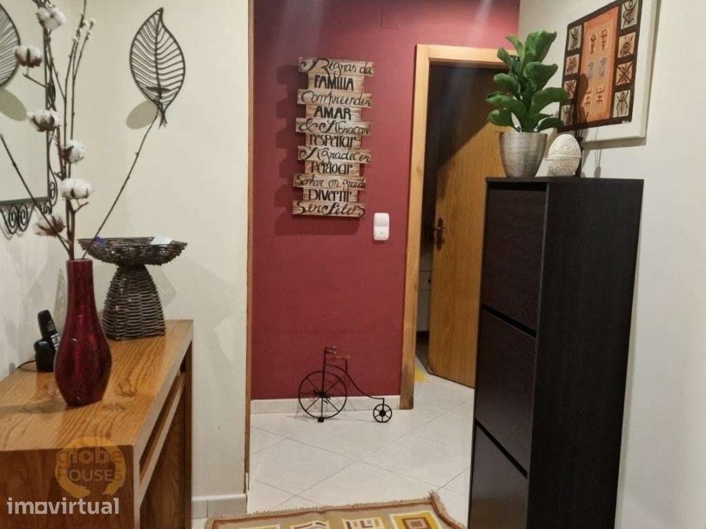 Apartamento T2 com Lugar Parqueamento Coberto - Grande imagem: 3/20