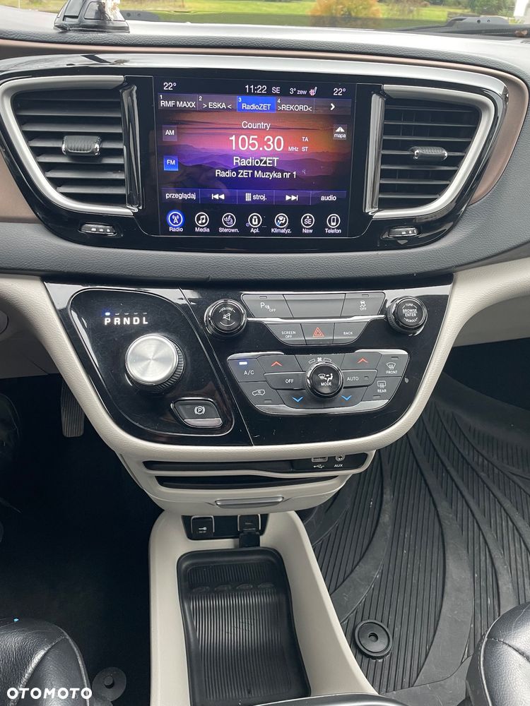 Chrysler Pacifica - 26