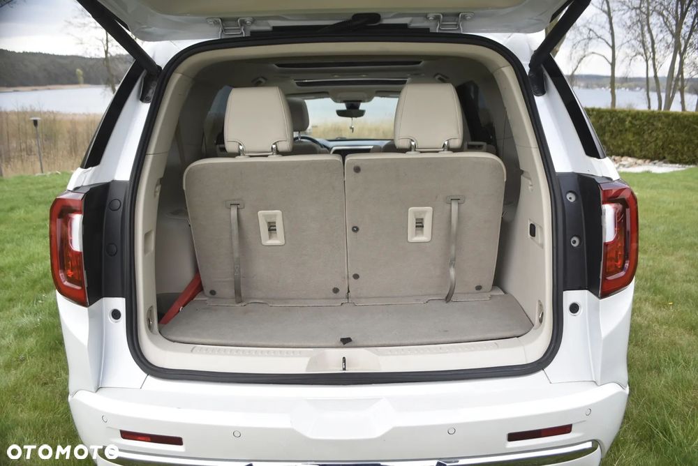 GMC Acadia - 24