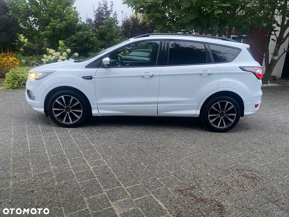 Ford Kuga 2.0 TDCi 2x4 ST-Line - 6