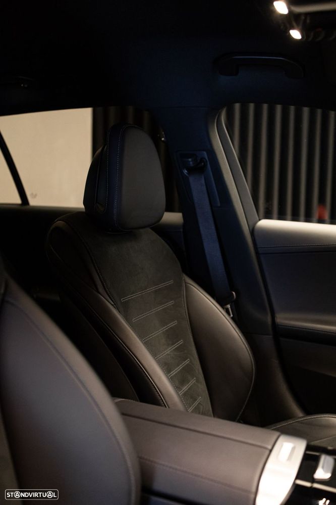 Mercedes-Benz C 300 e AMG Line - 42