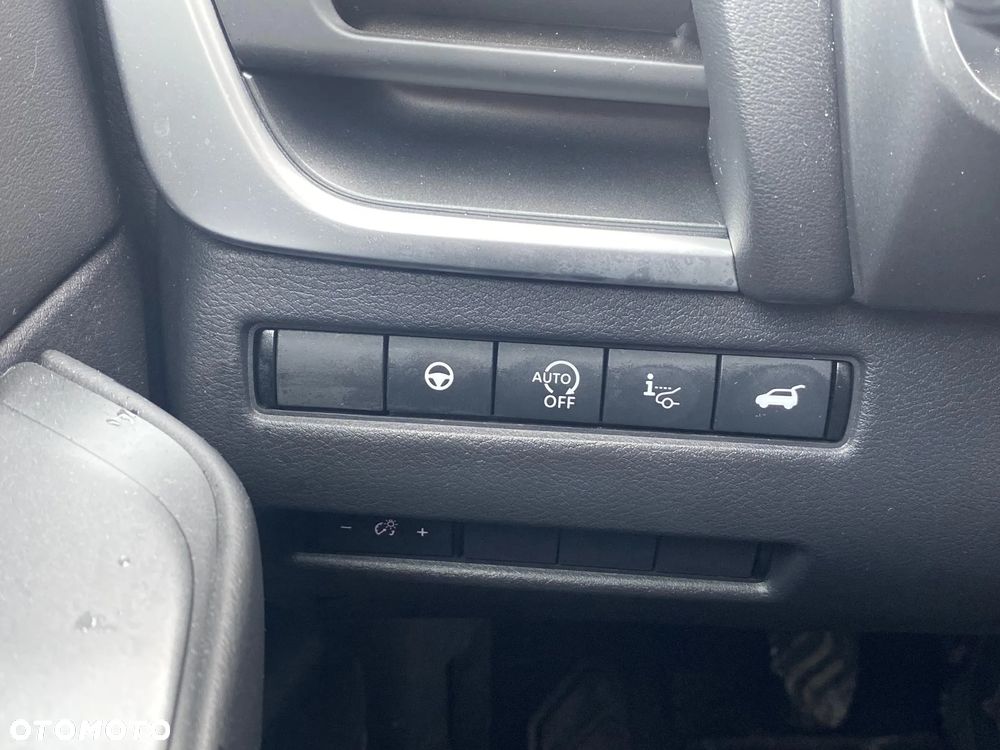 Nissan Qashqai 1.3 DIG-T MHEV N-Connecta - 25