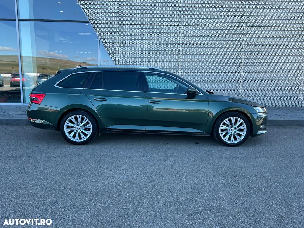 Skoda Superb 2.0 TDI DSG Style - 2