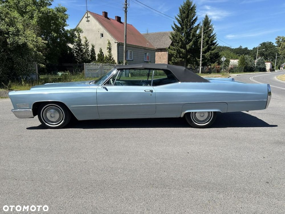 Cadillac Deville - 5