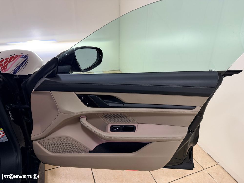 Porsche Taycan Standard - 43