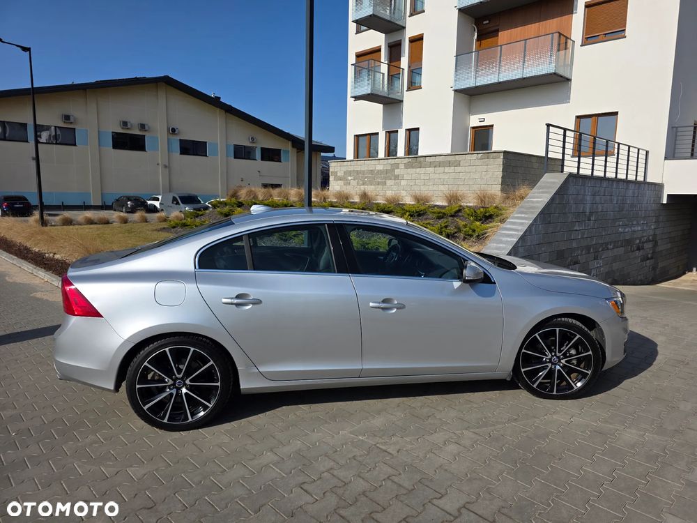 Volvo S60 - 4