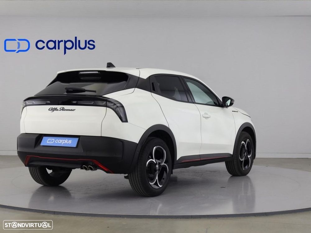 Alfa Romeo Junior 1.2 eDCT6 - 7