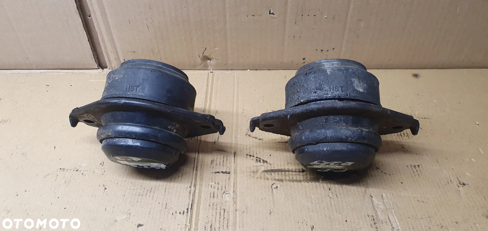 Łapa poduszka silnika Mercedes R-Klasa W251 3.0 CDI A2512404117 - 4