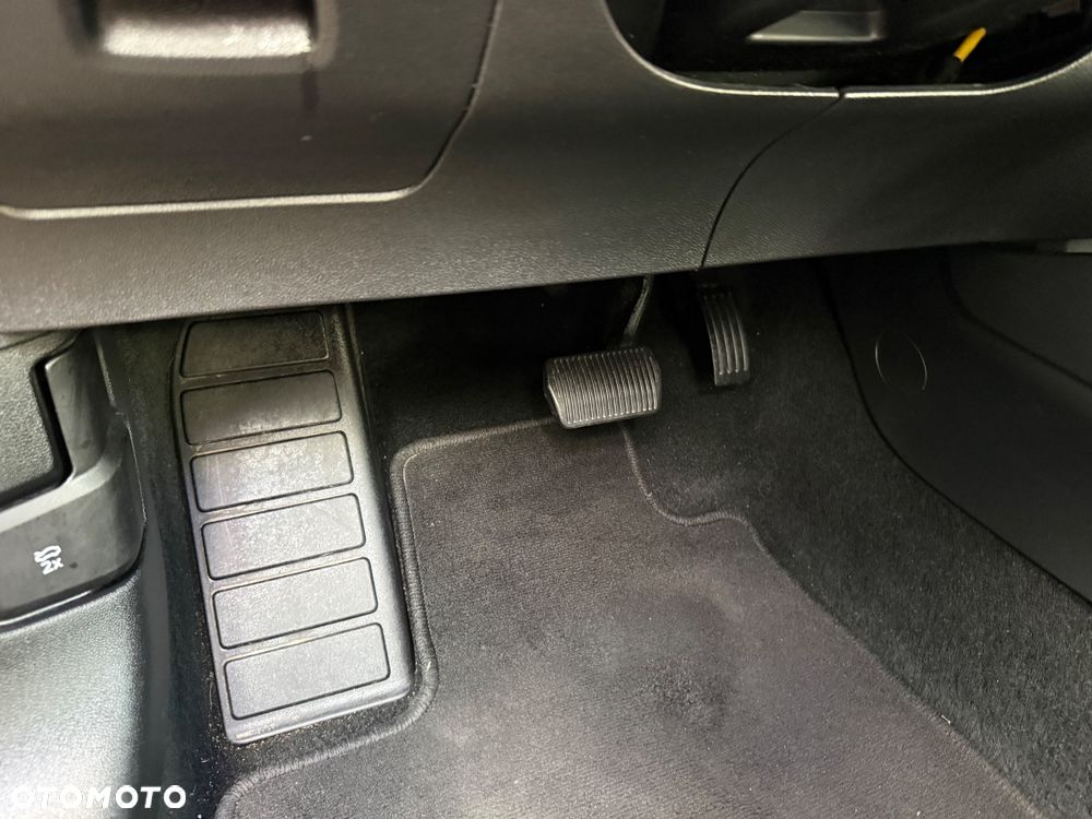 Ford Focus 1.5 EcoBlue Start-Stopp-System TITANIUM - 23