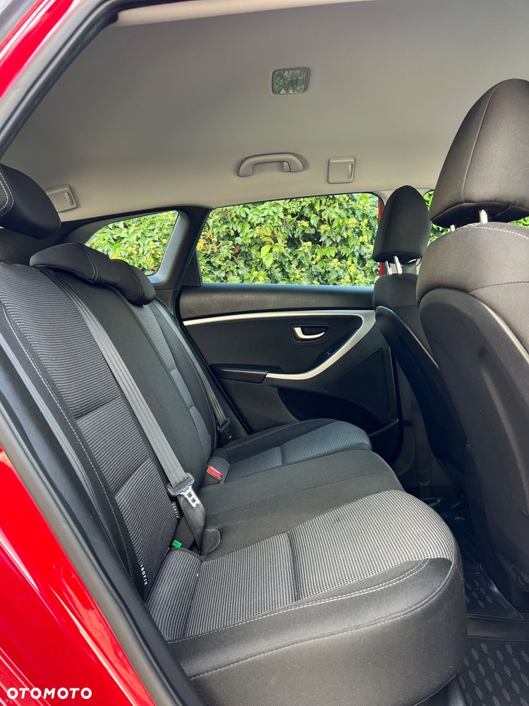 Hyundai i30 i30cw 1.4 Intro Edition - 15