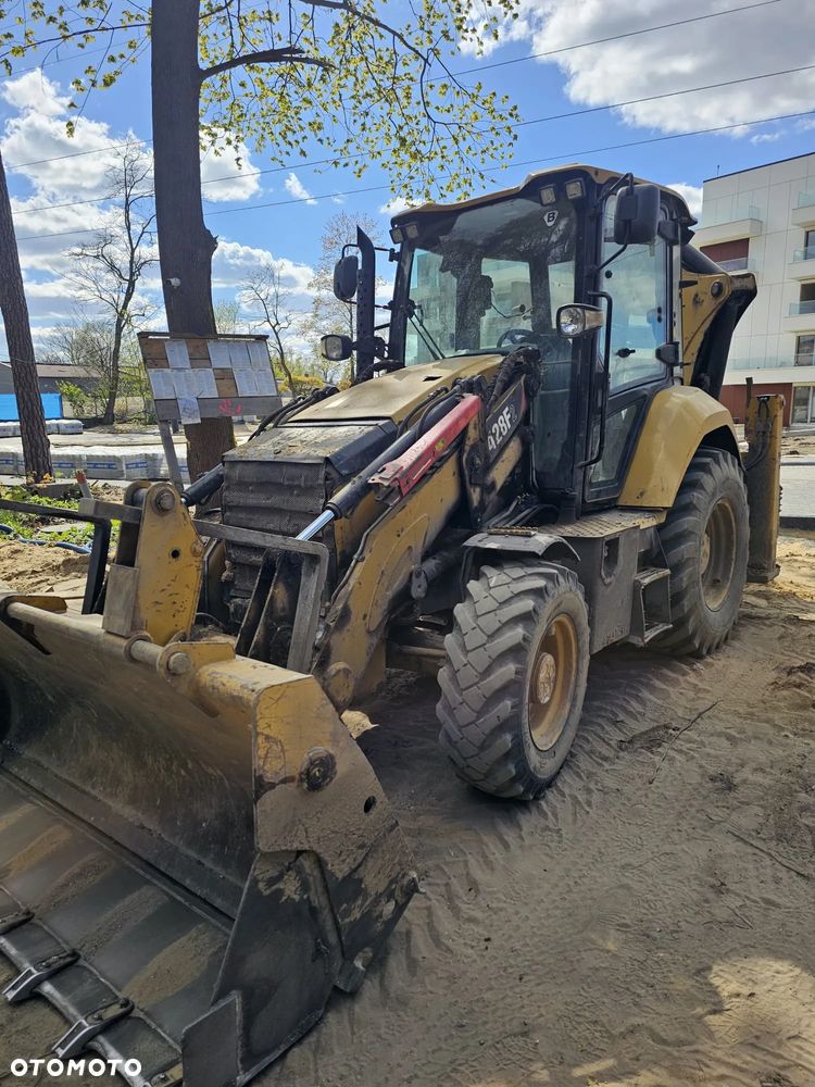 Caterpillar 428F2 - 1