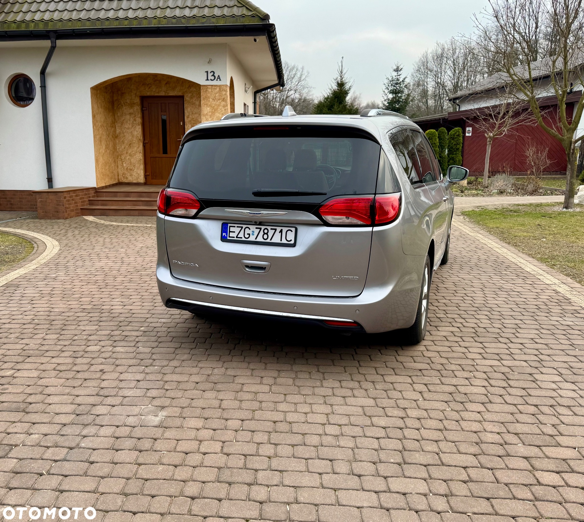 Chrysler Pacifica - 5
