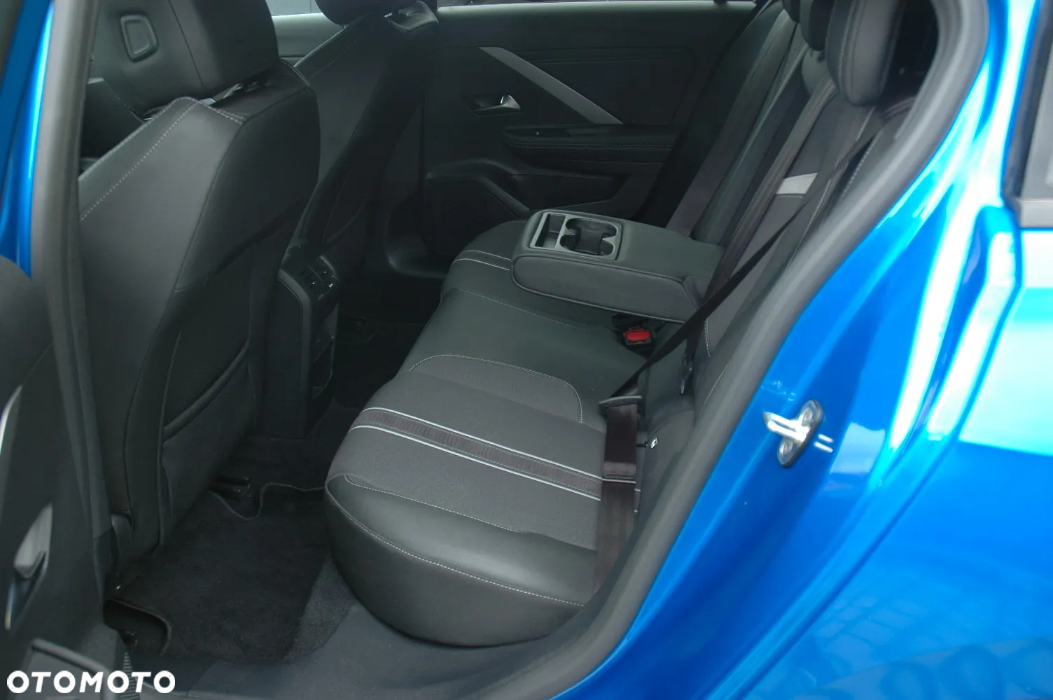 Opel Astra VI 1.2 T GS S&S - 12