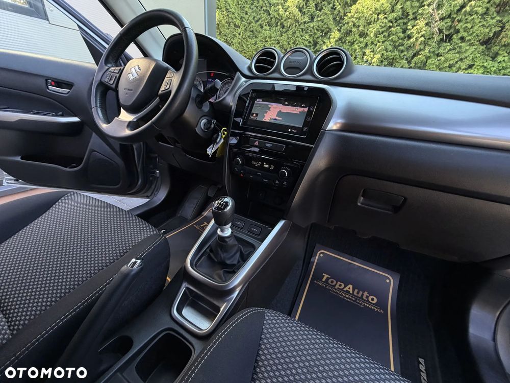 Suzuki Vitara 1.4 Boosterjet Hybrid Club - 16