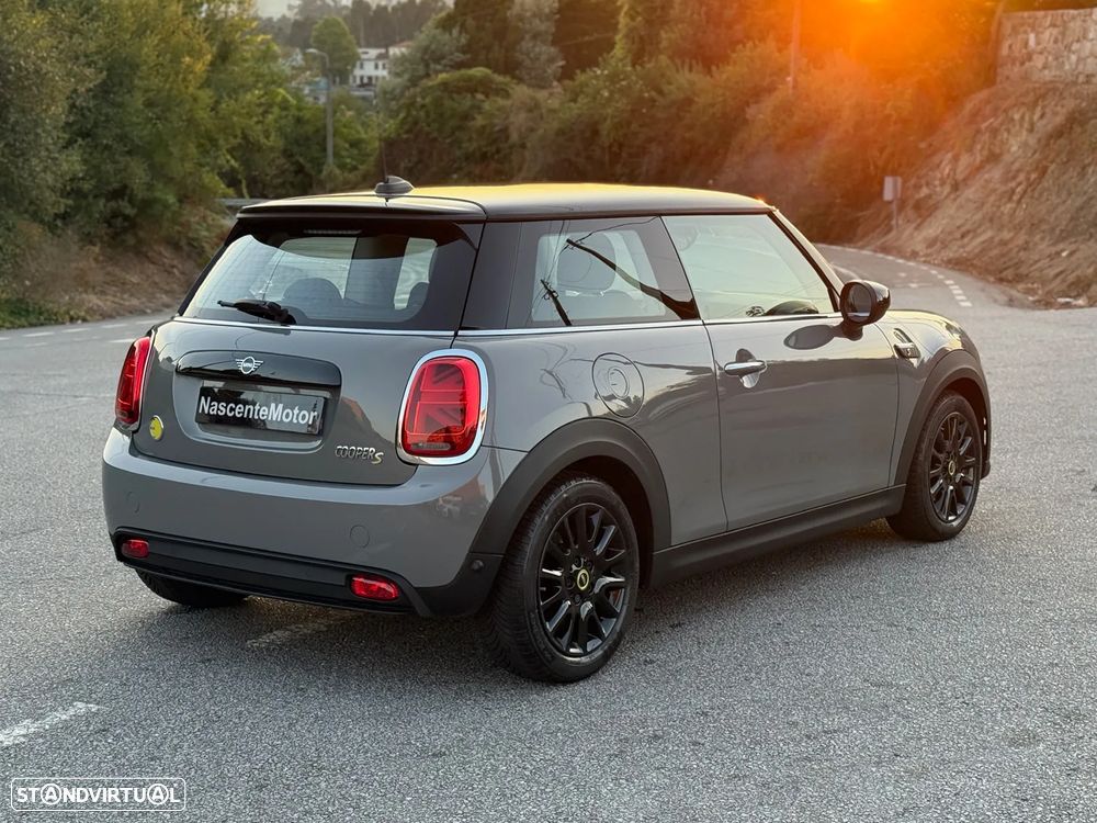 MINI 3 Portas Cooper E Essential - 13